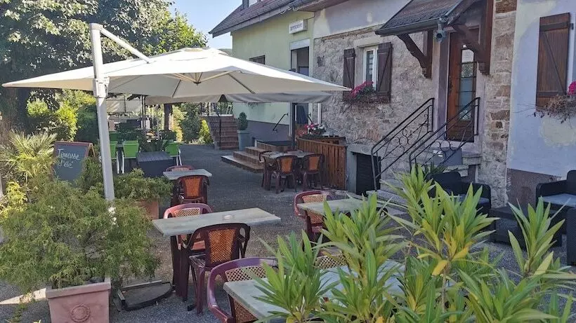 Отель A L'arbre Vert