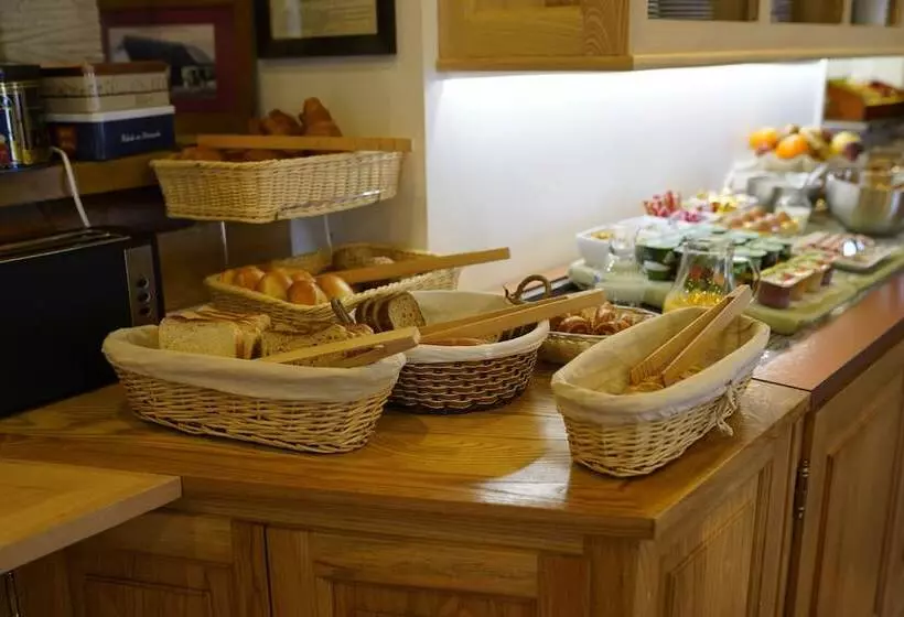 Отель A L'arbre Vert