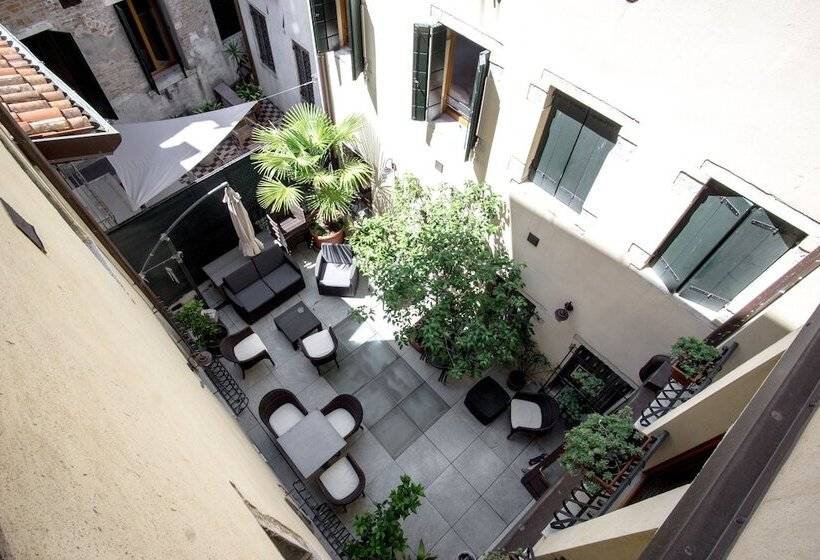 Hotel Antigo Trovatore