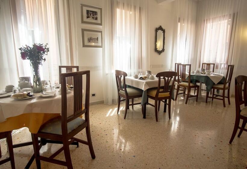 Hotel Antigo Trovatore