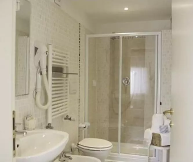 هتل Antigo Trovatore