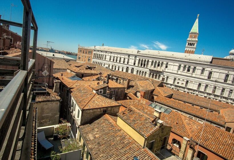 Hotel Antigo Trovatore