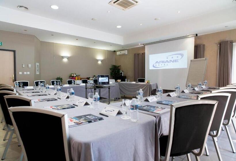 Отель Ariane