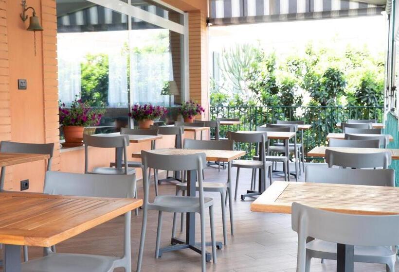 בית מלון כפרי Ariston