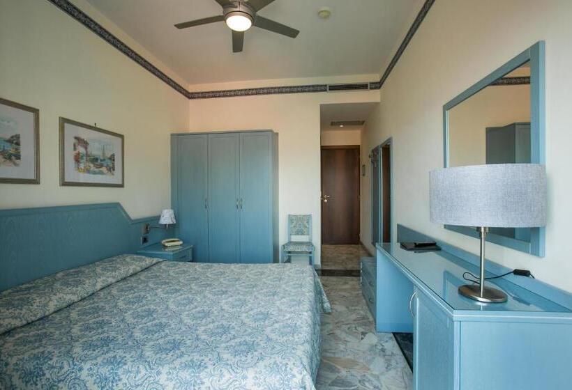 בית מלון כפרי Ariston