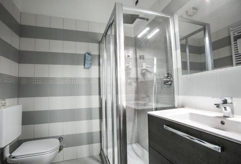 בית מלון כפרי Ariston