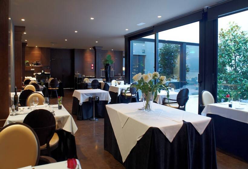 Отель Balneario Font Vella  Adults Only