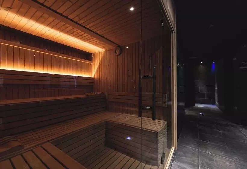 Отель Balneario Font Vella Adults Only