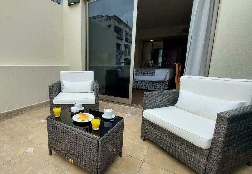 Blank Hotel Recoleta