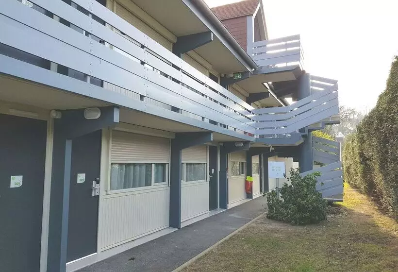 هتل Campanile Deauville Saint Arnoult