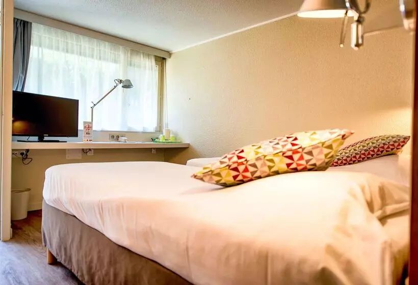 هتل Campanile Deauville Saint Arnoult