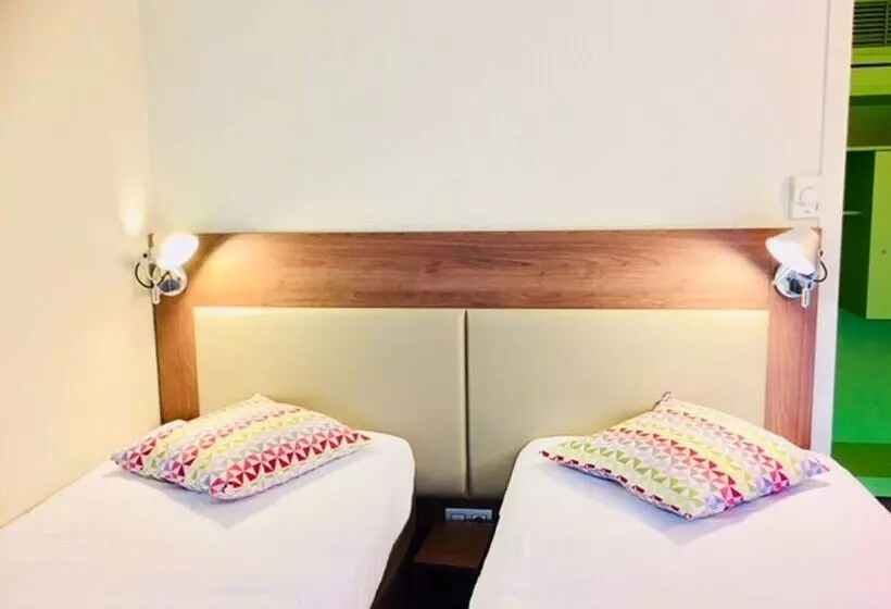 هتل Campanile Deauville Saint Arnoult