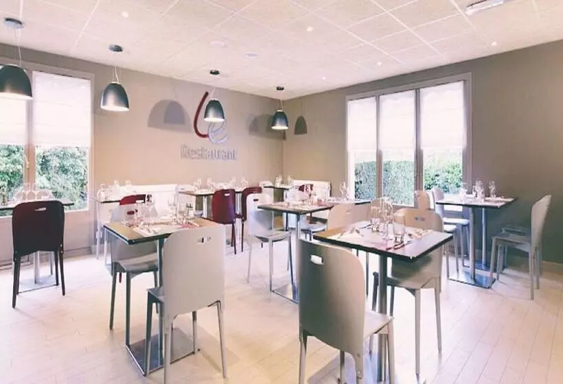 هتل Campanile Deauville Saint Arnoult