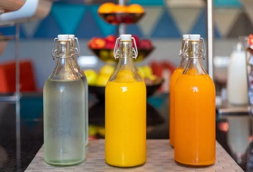 Отель Holiday Inn Express Porto Exponor, An Ihg