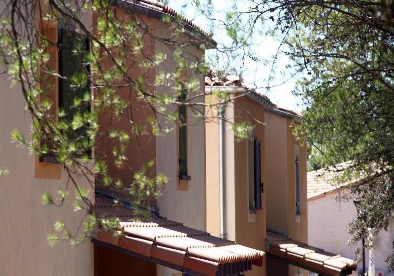 Отель Le Mas des Cigales