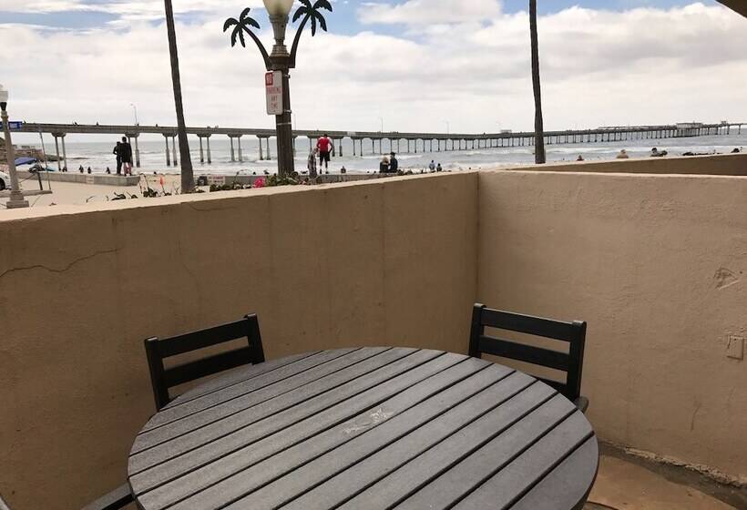 בית מלון כפרי Ocean Beach