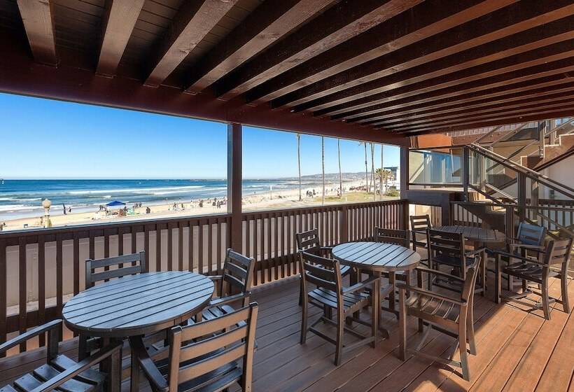 בית מלון כפרי Ocean Beach