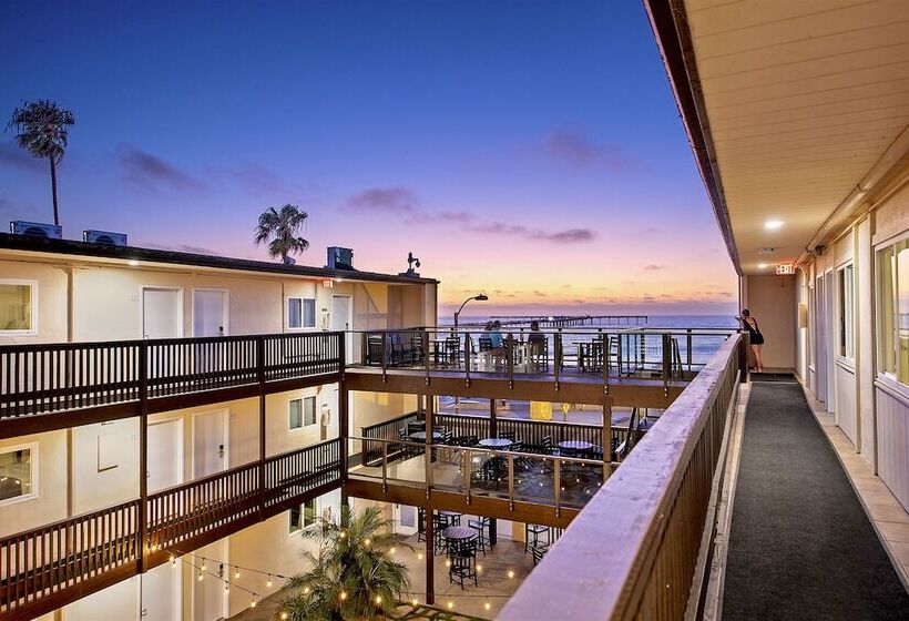 בית מלון כפרי Ocean Beach