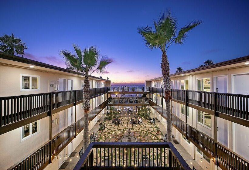 בית מלון כפרי Ocean Beach