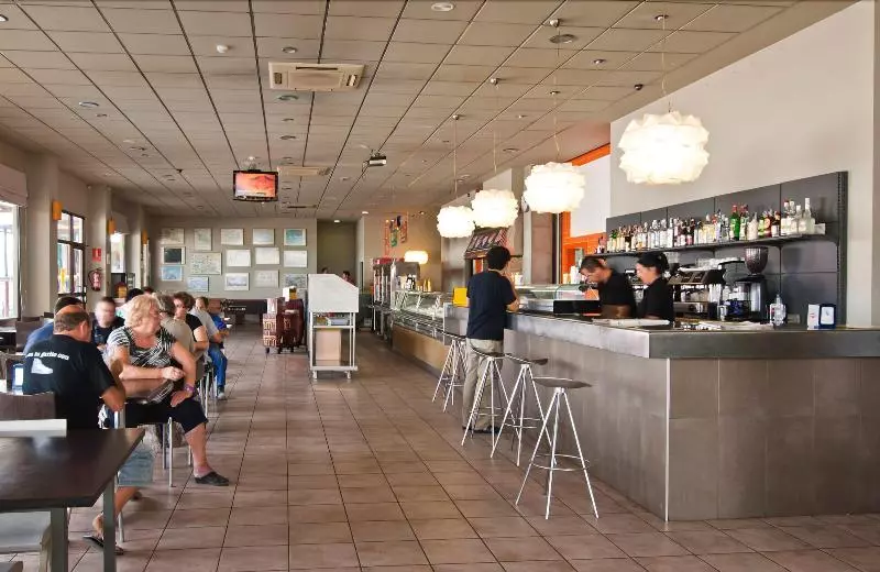 Отель Puerta De La Serrania