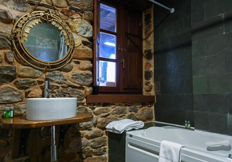 فندق La Tronera Del Bierzo Restaurante