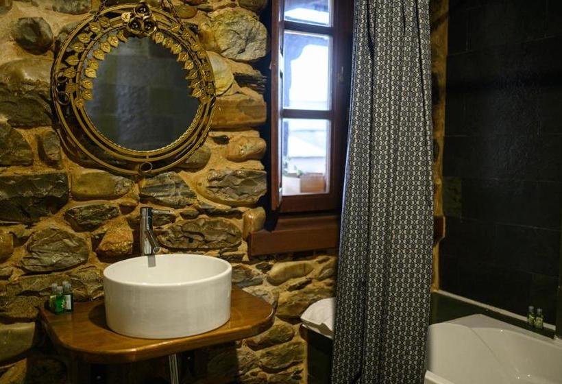 فندق La Tronera Del Bierzo Restaurante