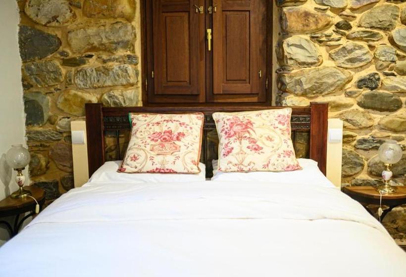 فندق La Tronera Del Bierzo Restaurante