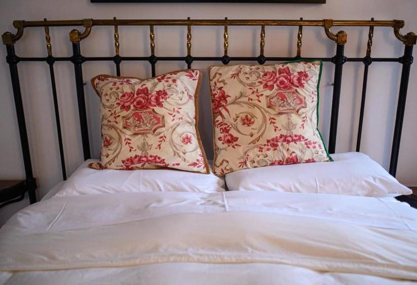 فندق La Tronera Del Bierzo Restaurante