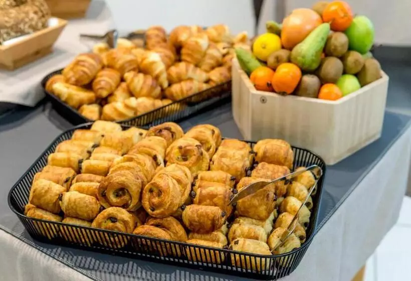 Отель Thalacap Ile De Re Thalasso & Spa