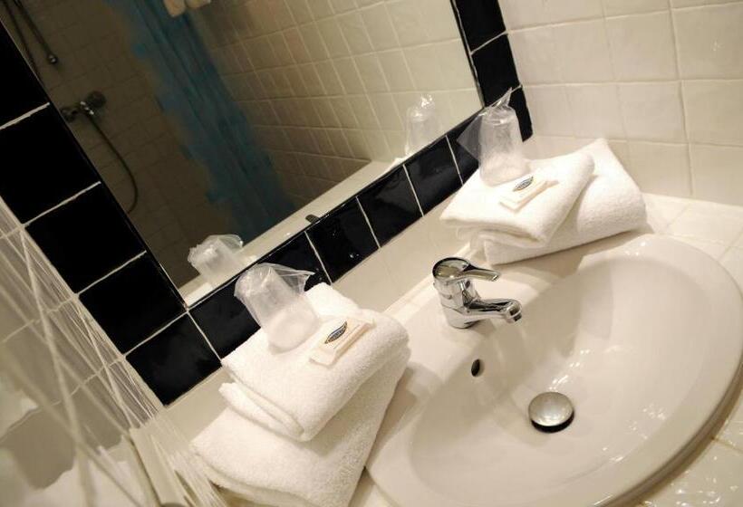 בית מלון כפרי Thalacap Ile De Re  Thalasso & Spa