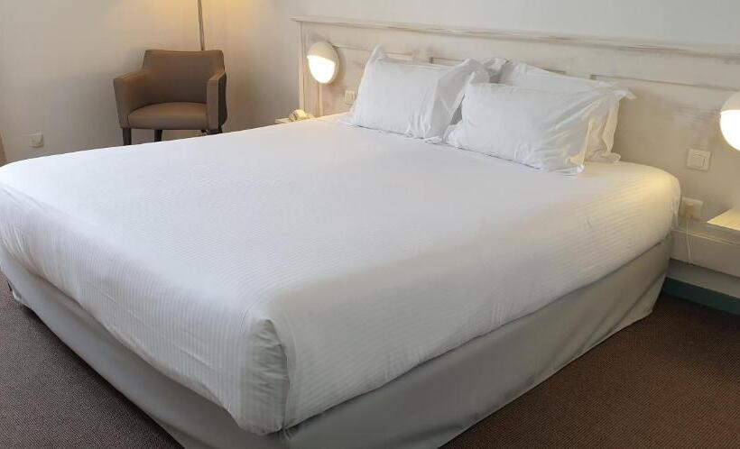 בית מלון כפרי Thalacap Ile De Re  Thalasso & Spa