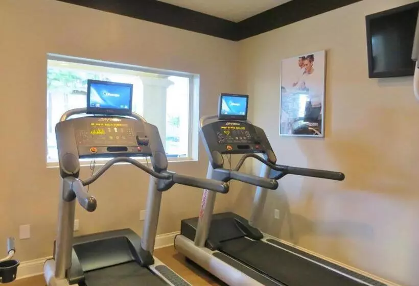 The Point Hotel & Suites Universal