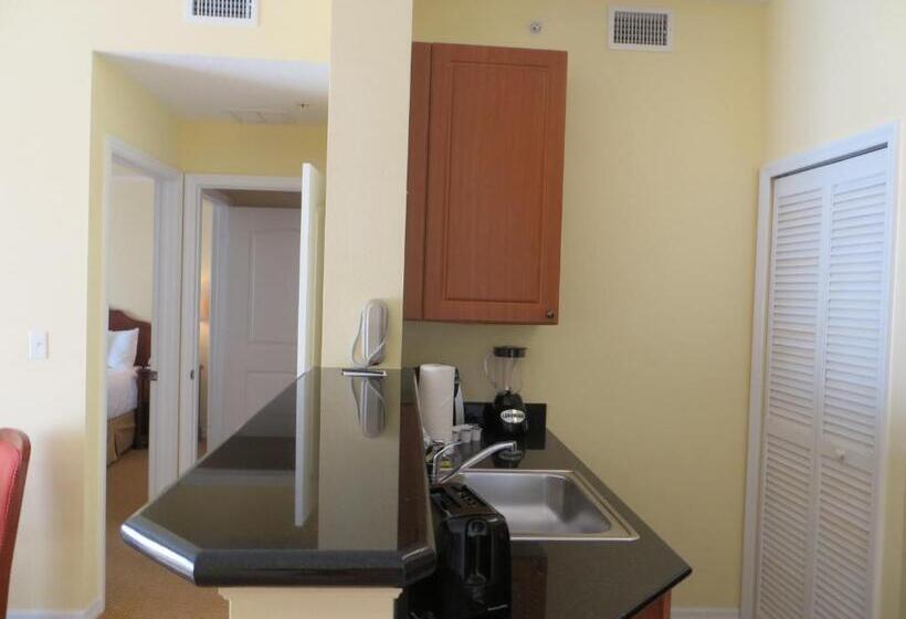 The Point Hotel & Suites Universal