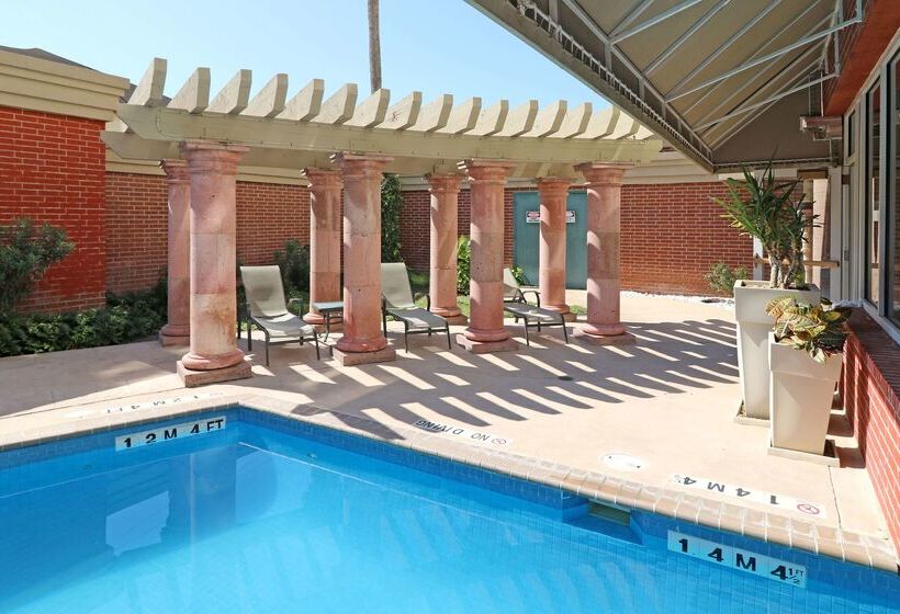 Отель Wyndham Garden Mcallen At La Plaza Mall