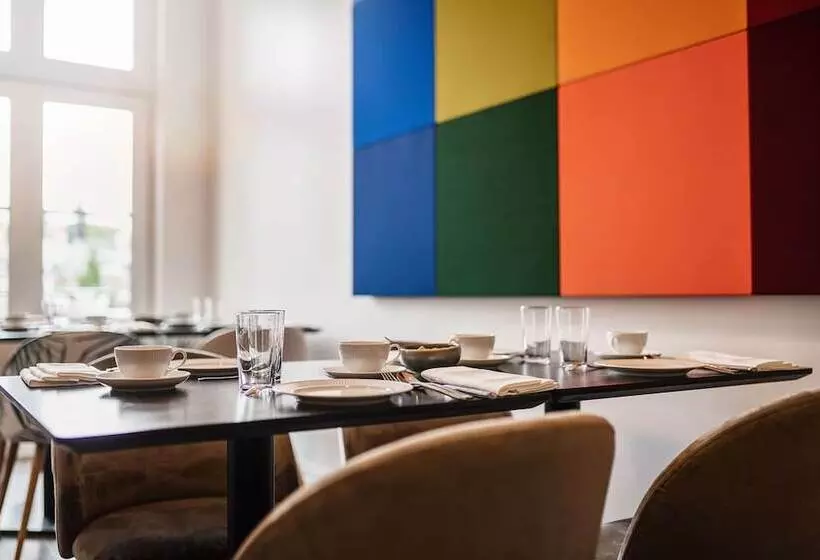 Best Western Premier Hotel De La Cite Royale