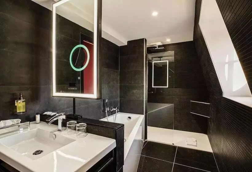 Best Western Premier Hotel De La Cite Royale