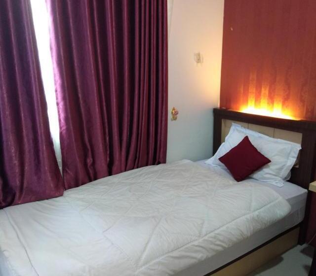 Hotel D&d Guest House & Cafe Syariah