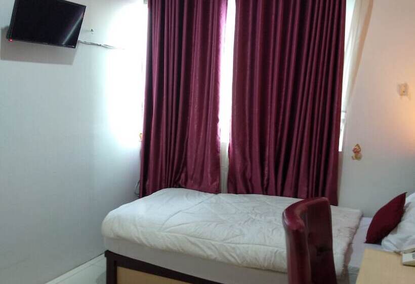 Hotel D&d Guest House & Cafe Syariah