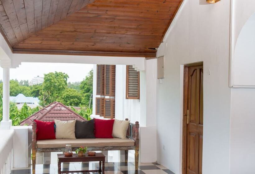 酒店 The Manor House By Sansi