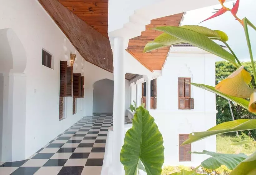 هتل The Manor House By Sansi