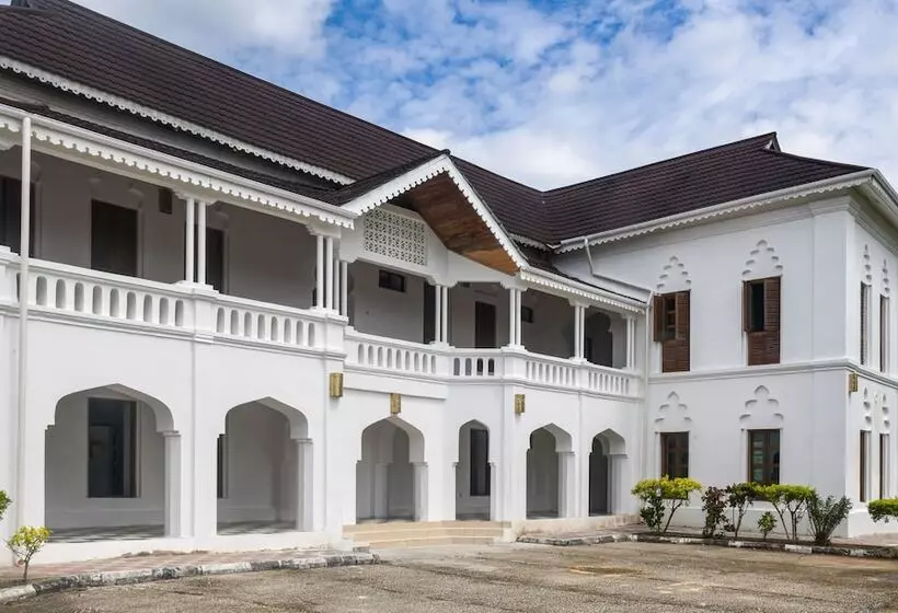 هتل The Manor House By Sansi