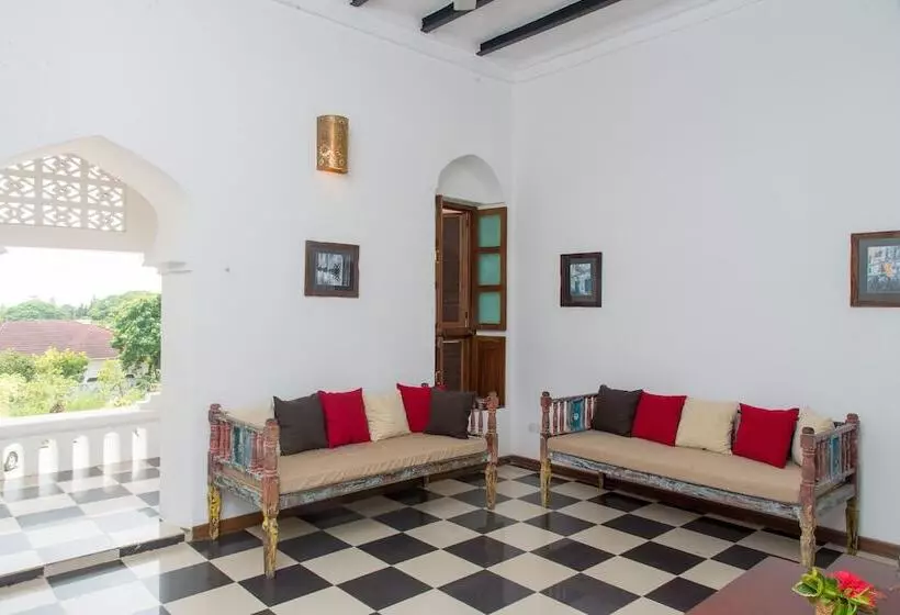 هتل The Manor House By Sansi