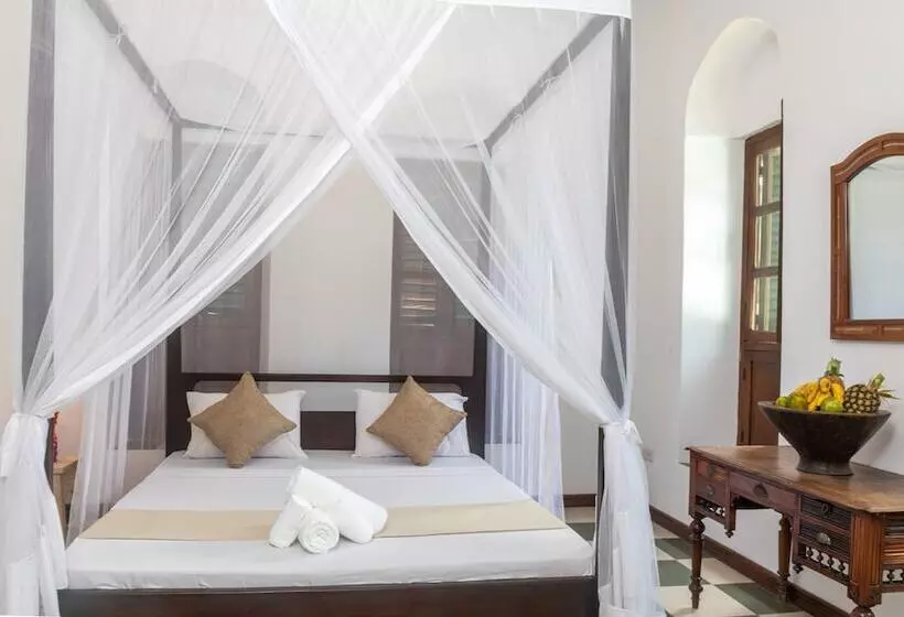 هتل The Manor House By Sansi