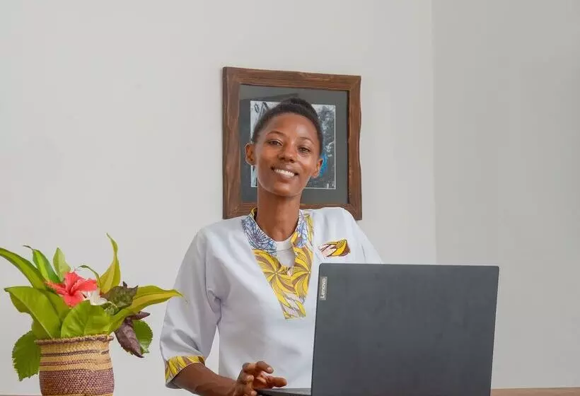 هتل The Manor House By Sansi