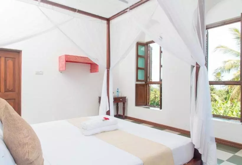 هتل The Manor House By Sansi