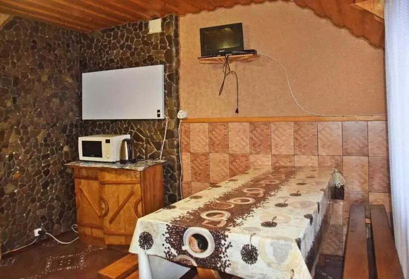 Majatalo гірська вершина