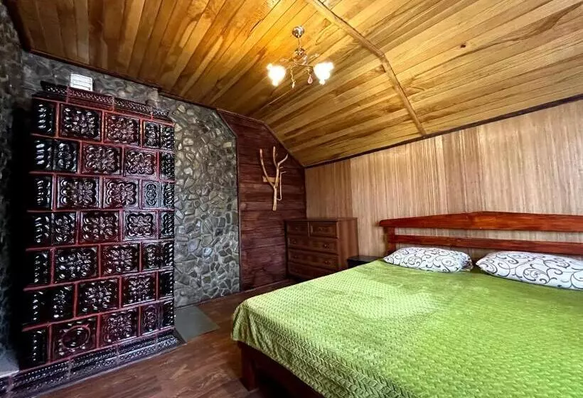 Majatalo гірська вершина