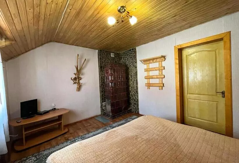 Majatalo гірська вершина