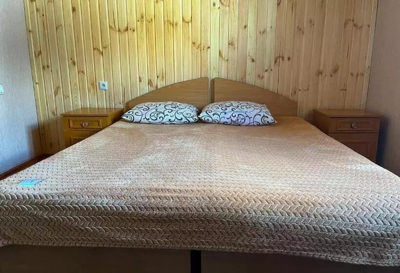 Majatalo гірська вершина