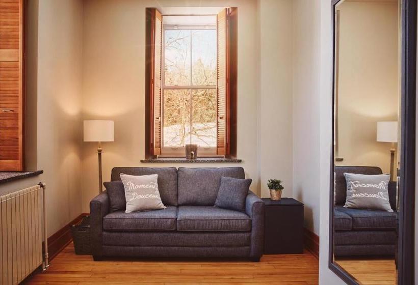 ベッドアンドブレックファースト Auberge De L'abbaye D'oka